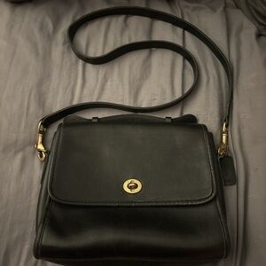 Black leather vintage Coach crossbody bag with gold hardware leather